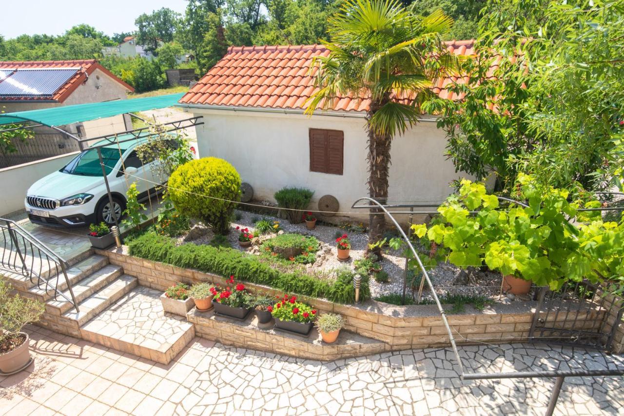 Apartments House Risika Exterior photo